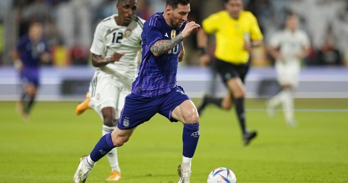 梅西跟前锋比进球、跟中场比助攻！还跟俱乐部比冠军！而且都赢！